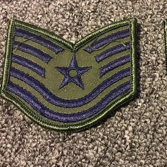 1 PAIR 2 PATCHES 1976-1993 USAF Air Force Rank Patch TECHNICAL SERGEANT E-6 OG G - Picture 1 of 3